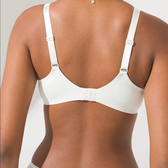 SOLD Soma Essentials Unlined Plunge - Picture 2 of 8